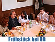 Frühstück mit OB Ude. Charity für die Sanierung des Valentin-Karlstadt-Musäums ersteigert von City Partner München (Foto: Martin Schmitz)